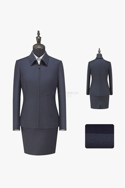 女夹克

面料：藏青色毛涤
毛涤成份：70%羊毛、29.5%聚酯纤维、0.5%导电纤维
工艺：后背不开叉
克重：270G